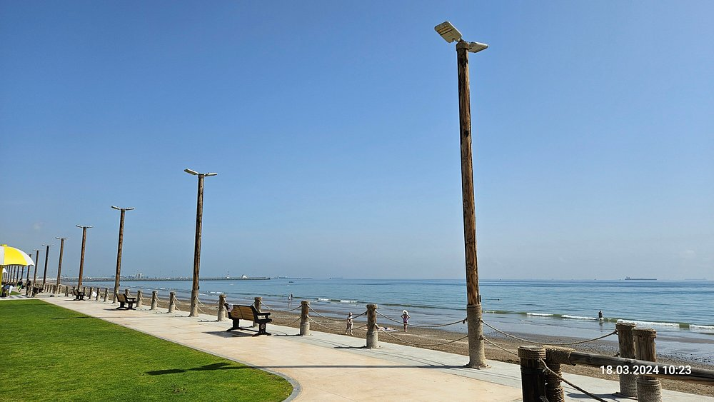 Relax at Fujairah’s Beaches