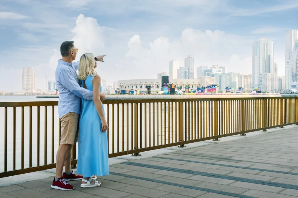 happy couple Living in UAE